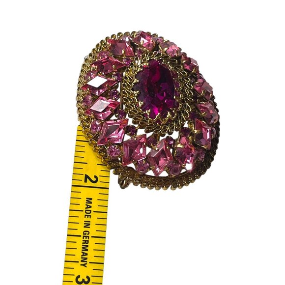 Vintage 1940's Pink Austrian Crystal in a Gold-Tone Filigree Set Brooch - Picture 7 of 8